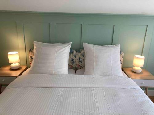 Giường trong phòng chung tại Le Daumesnil Apartment + Balcon 2BR 4/6peoples