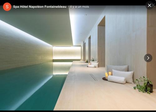 35 M2#Design Luxe #Chateau #INSEAD#BESTOFBLO6 tesisinde veya buraya yakın yüzme havuzu
