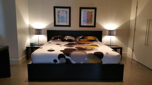 180 degree, unobstructed bluff view!_3