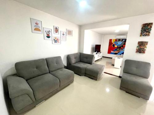 Posezení v ubytování Casa completa con Aire Acondicionado, Calentador de Agua & Garaje privado