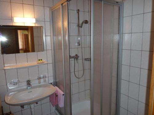 Ванная комната в Pension Edelweiss