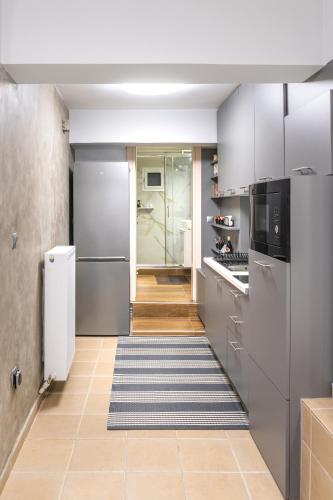 ANGELS APARTMENT free private parking of stayinthess