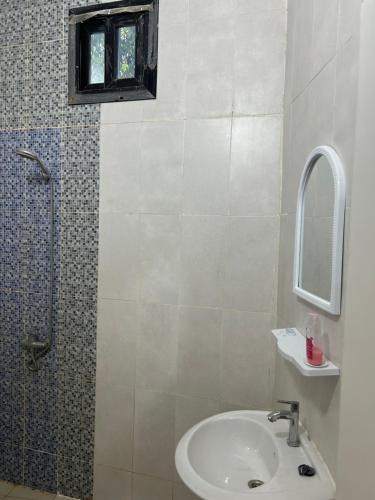 Bathroom sa Villa Kayus - Toubab Dialaw