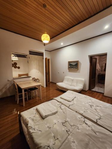Una cama o camas en una habitación de Sanli