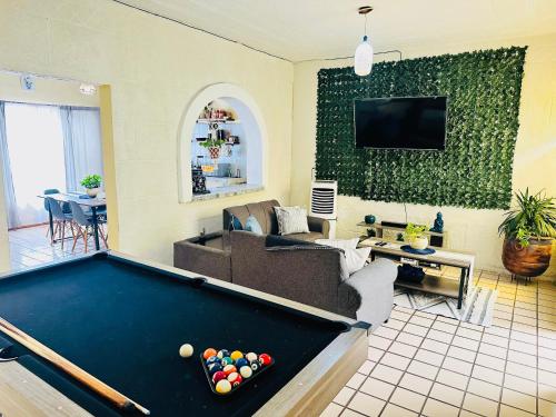 TV a/nebo společenská místnost v ubytování Casa Valentía