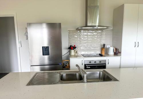 Una cocina o zona de cocina en Eucalyptus House