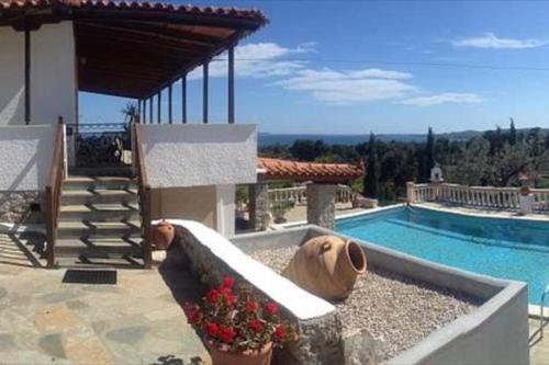 Бассейн в Villa Desiree или поблизости