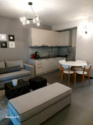Square Apartments 3