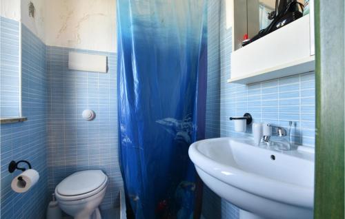Kúpeľňa v ubytovaní Amazing Home In Ustica With House Sea View