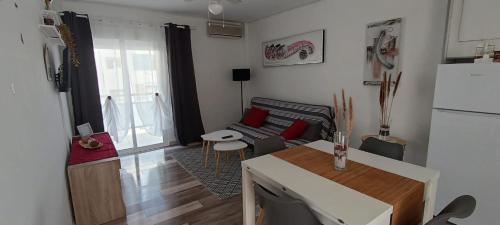 Η κουζίνα ή μικρή κουζίνα στο Appartement tout confort