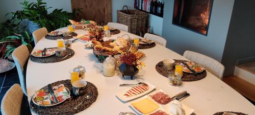 B&Bの敷地内または近くでの食事または食べ物