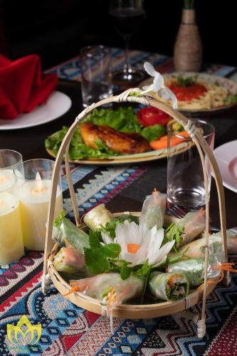 Mad på resortet eller i nærheden