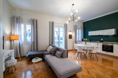 Central5 Boutique Apartments with Common Garden Next to Metro