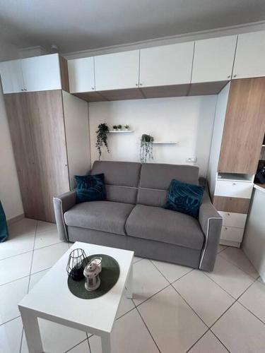 Photo de la galerie de l'établissement Studio dans villa proche mer, à Nice