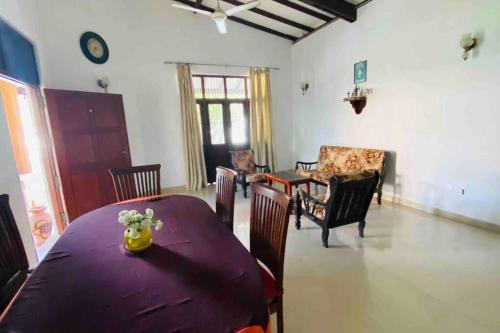 Χώρος καθιστικού στο Catherine Villa in Ja Ela near Colombo Airport Expressway Exit