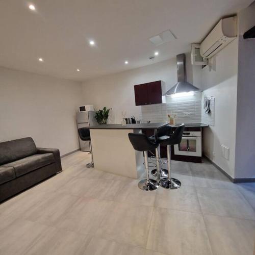 Vieille-Ville de Nice 2 pieces proche Mer