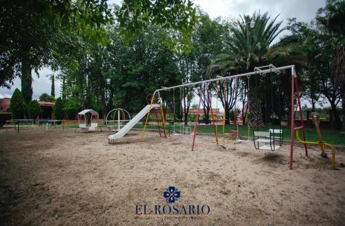Herní místnost nebo prostor pro děti v ubytování Quinta El Rosario