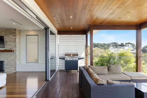 Gallery image of Bridge View in San Remo