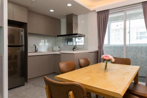 Imagen de la galería de Traveling Family's Dream 3B2b Directly Across 101 家庭旅遊夢想之家 3房2衛 101正對面, en Taipéi