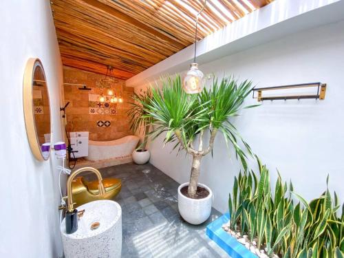 Ванная комната в Ubu Villa Tropicola