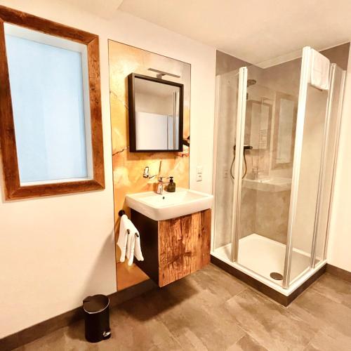 Ένα μπάνιο στο Löwe Apartments