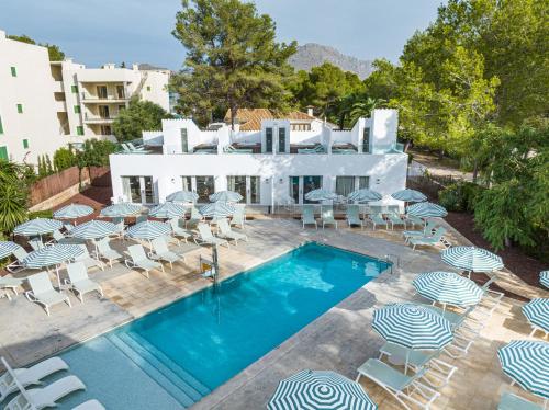 Πισίνα στο ή κοντά στο Cabot Las Velas Apartments