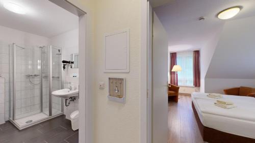 Koupelna v ubytování Apartmenthaus Binzer Sterne Haus 1