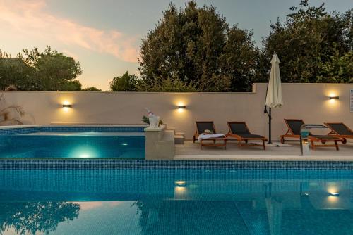 CAMP MRKVA MOBILE HOMES with POOL