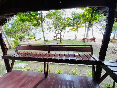 Κήπος έξω από το I-Lay House Koh Kood