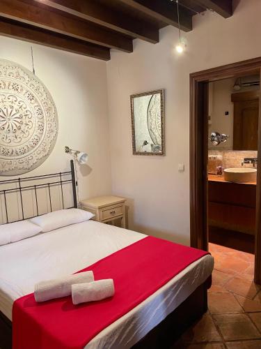Sleep in historic Puerta Elvira