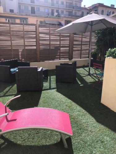 Superbe 2 pièces Carré d’or avec grande Terrasse photo 17