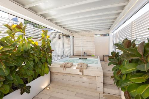 Amazing Piazza Venezia with Jacuzzi and terrace