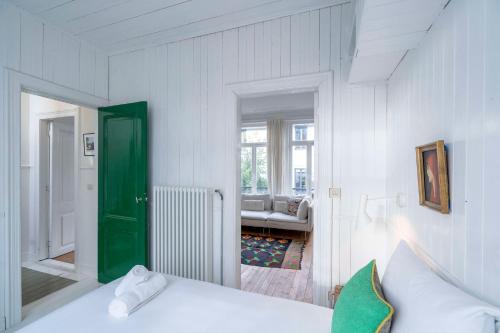 Postel nebo postele na pokoji v ubytování SHWAY - The Handshake House