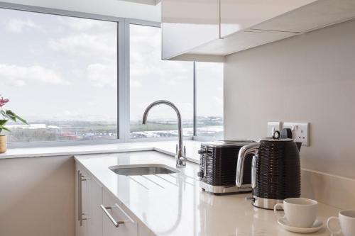 Metro Hotel Dublin Airport Image