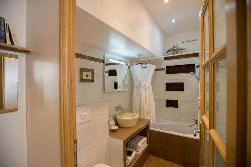 Koupelna v ubytování CamParis - B&B - Chambre d'hôtes