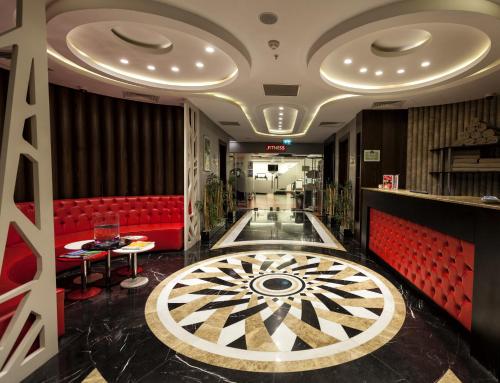 Χώρος καθιστικού στο Ramada Plaza By Wyndham Izmit