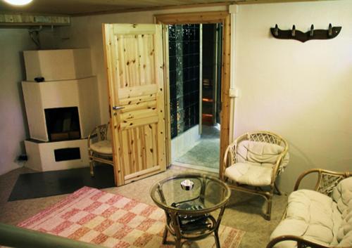 Overkalix Holiday Home with Saunaにあるシーティングエリア
