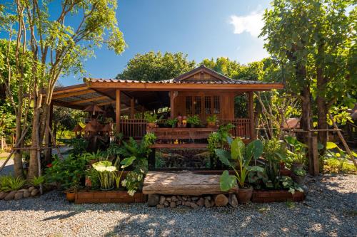 Zahrada ubytování Suk Sabai Homestay