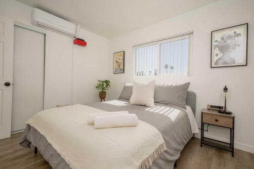 Modern 3BR Home USC, DTLA and Koreatown