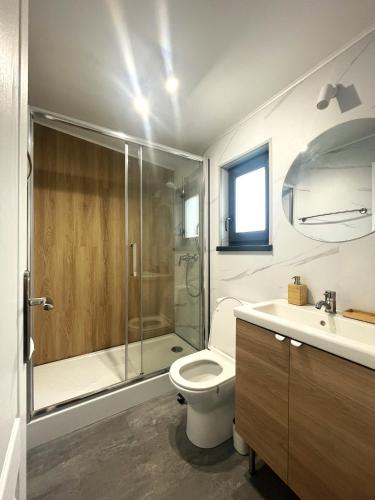 Ένα μπάνιο στο NOIA Loft
