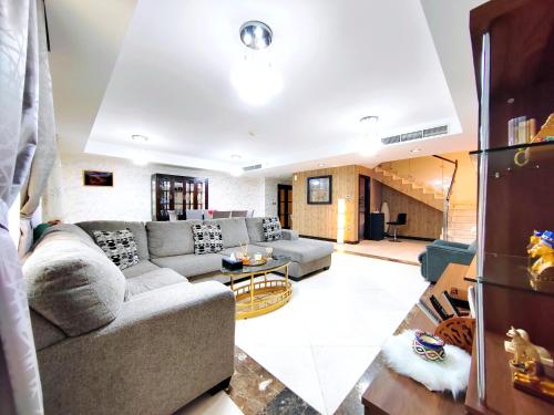 4-bedroom Villa With Huge Private Garden on JBR