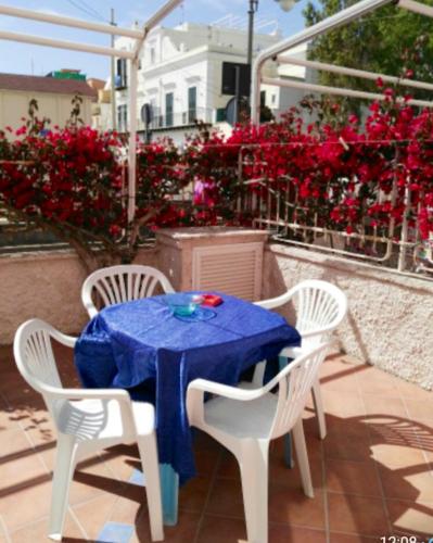 2 bedrooms appartement with sea view terrace and wifi at Ischia