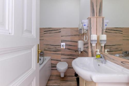 Ένα μπάνιο στο Apartment Luna