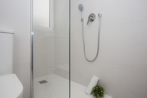 SingularStays Calderon