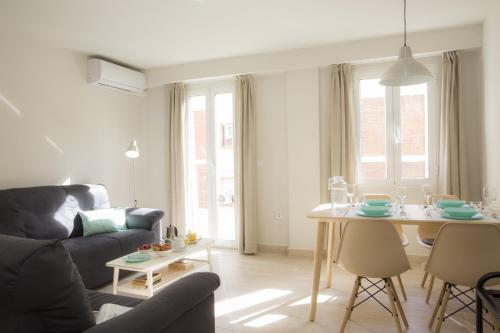 SingularStays Calderon