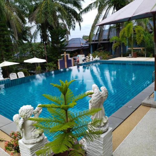 Kolam renang di atau dekat dengan Palm Tian Homes A2