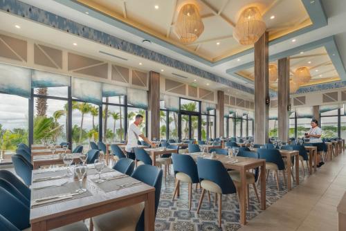 Εστιατόριο ή άλλο μέρος για φαγητό στο Riu Caribe - All Inclusive