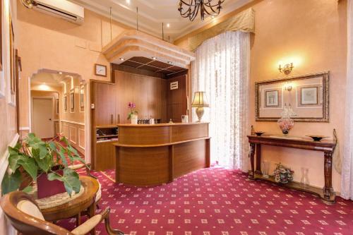 Hotel Martini Image
