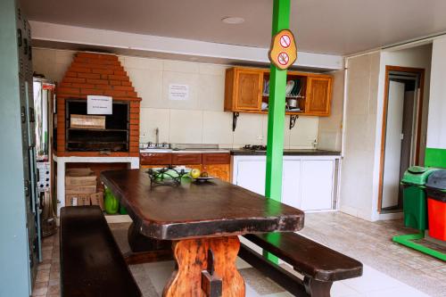 Cuisine ou kitchenette dans l'établissement Hotel La Floresta Salento