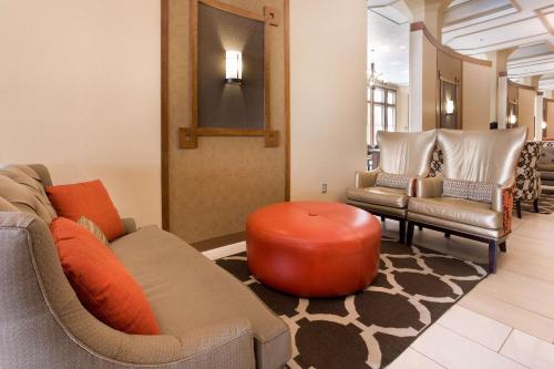 Drury Inn & Suites San Antonio Riverwalk Image